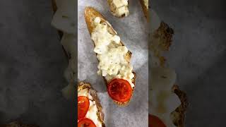 Überbackene Tomate 🍅 Mozzarella Baguettescheiben  Chefkoch [upl. by Rusty]