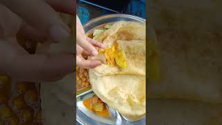 ₹25 ke chole bhature 😀 streetfood chollebhature food indianstreetfood foodie indianfood [upl. by Yuzik]