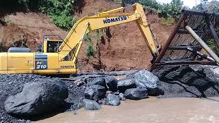 excavator works to filter sand and wash it in sand mining  4k [upl. by Nell]