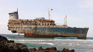 13 Bateaux Abandonnés les Plus Étonnants du Monde [upl. by Ayouqat]