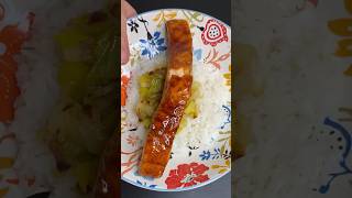 Une Recette Facile de Saumon Teriyaki [upl. by Elenaj]