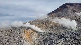 Die Krater zwischen Kurodake und Asahidake im Daisetsuzan National ParkHokkaido [upl. by Coady]