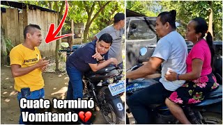 Cuate asta derrame le callo al ver a su mamá que asta el Qlito paro más en la moto con Rolon😡 [upl. by Onairot]