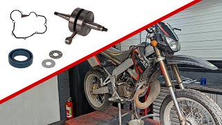 Motorblok revisie Deel 1  Derbi Senda 50cc EBE050 [upl. by Aztin]