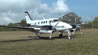 KingAir C90B N30JR en Ayapel Enero 9 de 2014 [upl. by Julio327]