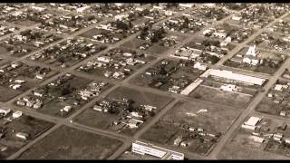 Vídeo com Imagens Históricas de Campo Mourão  PR  FEPAC 2015 [upl. by Gilleod965]