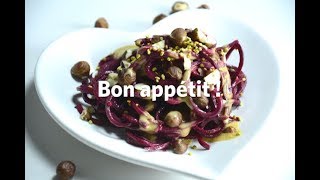 Tagliatelles améthyste aux noisettes  Plat cru sain vegan simple [upl. by Lertsek702]