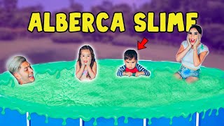 KIMA Y JUANITO LLENARON LA ALBERCA DE SLIME 😱 Jukilop  Kimberly Loaiza [upl. by Wadsworth197]