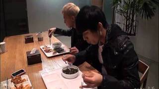 GDragon Top and Daesung eating together [upl. by Carrington319]