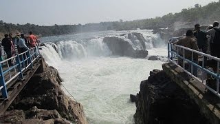 Bhedaghat Falls Mini Niagara FallsDhuandhar Falls Bhedaghat Narmada River [upl. by Barbour]