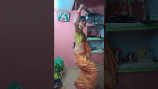 Piya bhaile gulari ke phool bhojpuri bhojpuridance sortvideo [upl. by Eecats812]