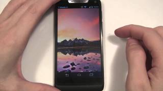 Motorola RAZR i XT890 unboxing and handson [upl. by Ytisahcal]