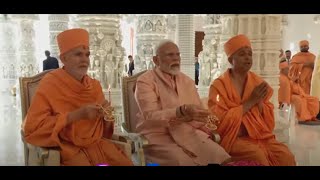 PM Modi Performs Aarti At BAPS Temple In Abu Dhabhi  BAPS New Aarti [upl. by Eiddet]