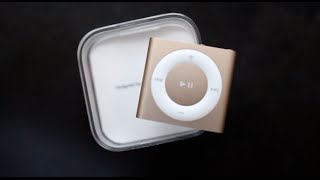 Apple iPod Shuffle 2015 Gold Unboxing amp Hands On [upl. by Aicnetroh504]