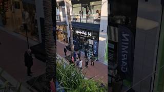 Garmin inaugura tienda en el centro comercial La Maquinista de Barcelona [upl. by Eednus]