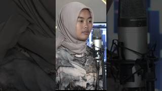 shortvidio tulusentertainment cover alvina coversong coverlagu music shortvidio untungnya [upl. by Nnyleitak957]