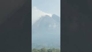 Gunung Merapi Hari Ini Indahnya [upl. by Inihor322]