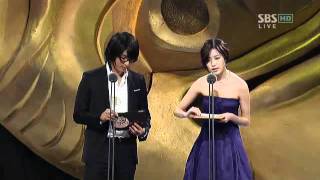 44th Annual Baeksang Arts AwardsHan Hyo Joo and Lee Jun Ki [upl. by Dyraj]