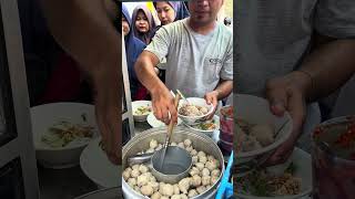 KULINER BAKSO JUMBO BERURAT TERENAK DI RUKO PATIMURA KDR ‼️ [upl. by Ainesy]