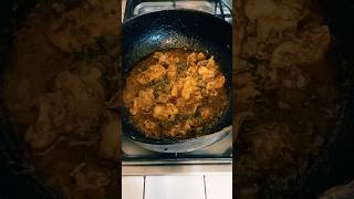 Chicken shinwari karahi banya Ma🤗shortsfeedshortviralytshort chickenshinwarikarahishortshorts [upl. by Kataway]