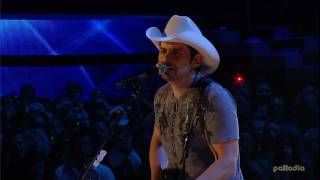 Best Guitar Solo Ever  Brad Paisley  Shes Her Own Woman  London 2010 [upl. by Leind]