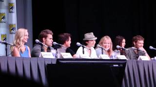 Vampire Diaries at Comic Con 2011 Girls scream to Ian quotYoure hotquot [upl. by Nauqahs]