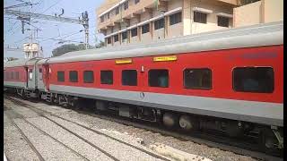 🚂12270 Hazrat Nizamuddin to Chennai Central Duronto Superfast Express 16 Hour Delay Arriving Chennai [upl. by Dowski913]