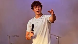 Wincent Weiss masters every situation 💪 [upl. by Tertia]