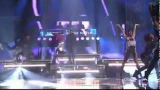 Usher  DJ Got Us Fallin In Love Again Live American Music Awards [upl. by Spitzer126]