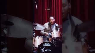 Jamison Ross Serenades the audience in Oakland CA with his Voice and Drum SayYouLoveMe [upl. by Nnylorac212]