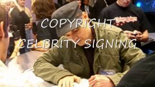 Billy Corgan of Smashing Pumpkins acting all Fake and Nice while signing autographs [upl. by Onig]