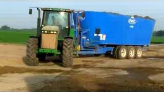 Farm Demo The Largest Patz Feed Mixer 14001580 CuFt Vertical TMR [upl. by Airotnahs]