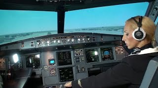 Стюардесса пытается посадить A320 [upl. by Ollopa410]