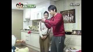 Kangin quotHeechul hyung cómpranos una pizzaquot [upl. by Aeila]