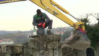 RADIO GRADAČAC  REKONSTRUKCIJA FORTIFIKACIJSKE KULE U KOMPLEKSU KULE ZMAJA OD BOSNE  08022024 [upl. by Caundra]