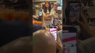 AMBRA ANGIOLINI e dei FAN cantano TAPPARTENGO in un BAR🎧🎤 trending live concerto viralvideo [upl. by Ernie]