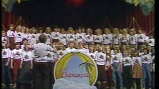 Gotthilf Fischer und Chor  Finkenwalzer 1981 [upl. by Arnelle]