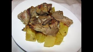 Ricette pasquali Come cucinare le costolette di agnello con patate [upl. by Laumas]