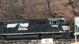 SD60E running LHF Leads NS H65 amp stops [upl. by Sheryle]