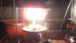 Sea Anchor lantern Petromax vs Coleman Premium Dual Fuel [upl. by Giguere739]