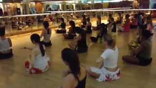 Préparation GALA 2015  Ecole de Danse Tahitienne  Paris Extrait 2 [upl. by Lana]