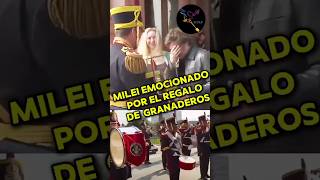 MILEI EMOCIONADO ANTE EL REGALO DE LOS GRANADEROS argentina milei granaderos cumpleaños [upl. by Sandon]