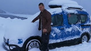 Über Weihnachten ans Nordkapp mit dem Dacia Teil 5 Motorproblem bei 28° Reisen im Micro Camper [upl. by Mazurek]