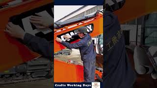 The Process Of Affixing A Sticker To A Crane  Expert Man And Machinery Can Improve Work Efficiency [upl. by Cally]