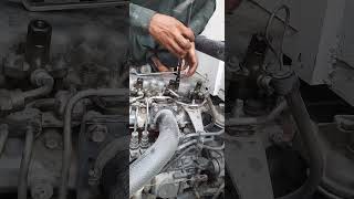 How to open a engine oil nozzle first view Hino truck 300isuzu rashidmechanic funny fyp [upl. by Attenat]