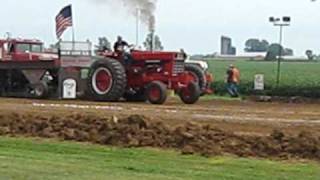 IH 966 Tractor Pull [upl. by Aleac]