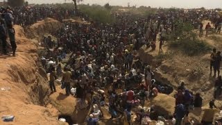 Au Niger ruée vers lor près de Niamey I AFP Reportage [upl. by Nnairol]