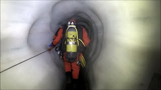 Tauchen Eishöhle Hintertuxer Gletscher [upl. by Ostler981]