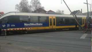 SenneBahn an defektem Bahnübergang NordWestBahn [upl. by Arundel833]