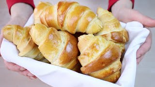 CORNETTI DOLCI Ricetta Facile con poco burro  Easy and Quick Croissant Recipe [upl. by Dnyletak541]